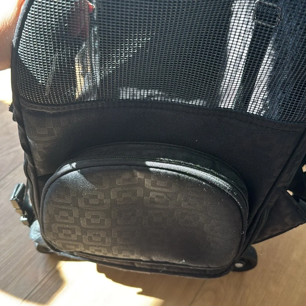 Dog carrier